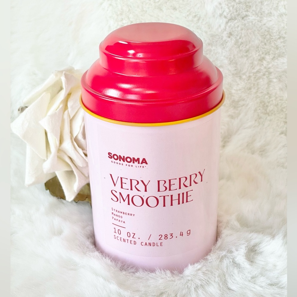 New with tags SONOMA VERY BERRY SMOOTHIE CANDLE IN A CAN 10 oz smells AMAZING!